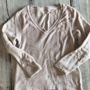 Ugg Women's V-Neck Sweater - light cream beige